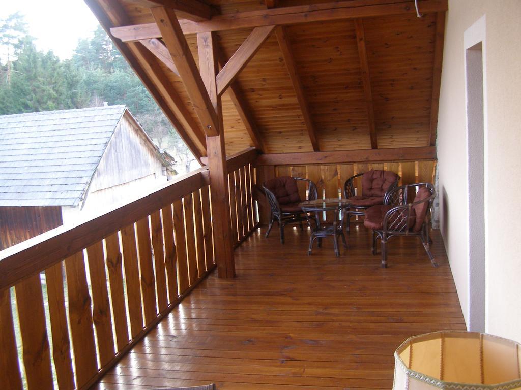 Hacjenda Villa Susiec ภายนอก รูปภาพ