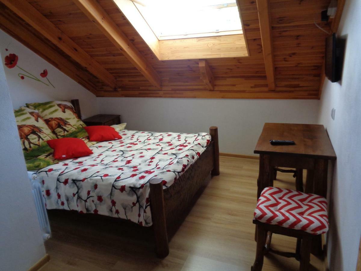 Hacjenda Villa Susiec ภายนอก รูปภาพ